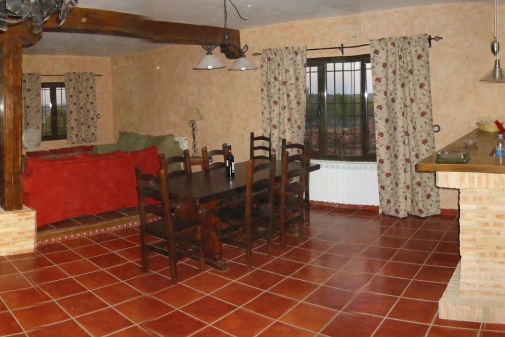 Casa de vacances Gran Casa, Lagunas De Ruidera, Bbq, Porche, Chimenea *